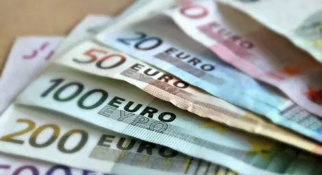 В топ 5 на ЕС: Всеки втори българин с орязани доходи заради коронакризата