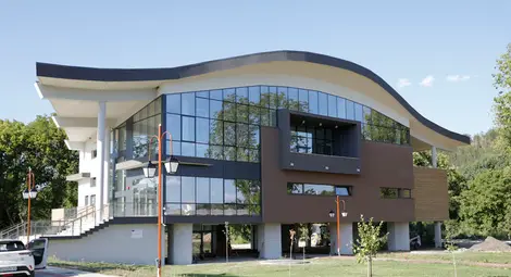 Стоичков и Дара в звездния отбор за откриването на реставрирания мост на Кольо Фичето край Бяла