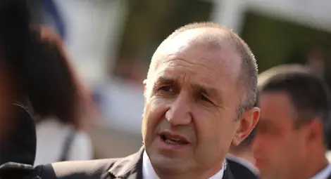 Радев: Бойко Борисов да се кандидатира за президент Радев: Бойко Борисов да се кандидатира за президент