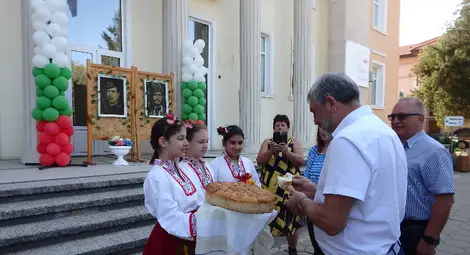 От Новград тръгна десетият поход &bdquo;По стъпките на Хаджи Димитър и Стефан Караджа&ldquo;