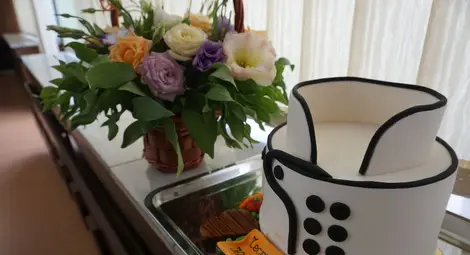 След 40 години зад печката - торта и благодарности за шеф готвача на трапезарията След 40 години зад печката - торта и благодарности за шеф готвача на трапезарията