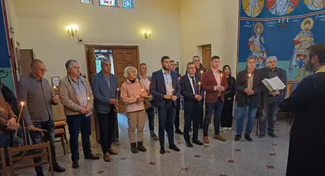 Коалиция ГЕРБ-СДС в Русе откри кампанията си с водосвет на празника Покров Богородичен