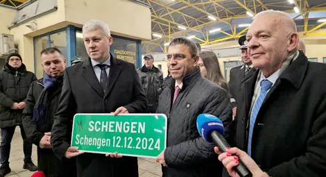 Ръка за ръка, сърце до сърце: България и Румъния заедно в Шенген