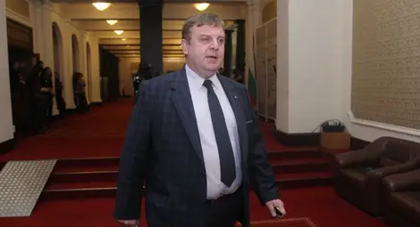 Красимир Каракачанов пред ТАСС: Трябва да работим заедно с Русия