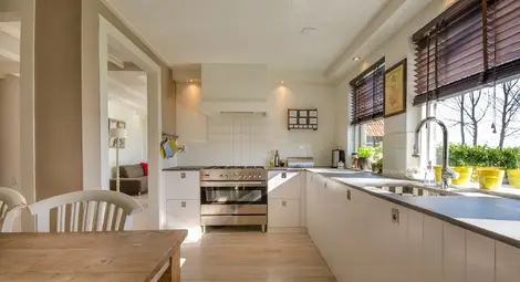 Умното оформление прави функционални и удобни всички кухни по поръчка Умното оформление прави функционални и удобни всички кухни по поръчка