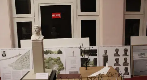 Проектът на колектива на арх.Емил Попов.