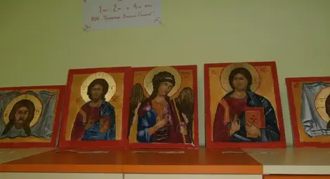 Малки зографи от Училището по изкуствата нарисуваха първите си православни икони