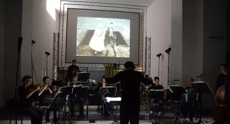 Ням филм от 1919 година оцвети с експресия ансамбъл PHACE