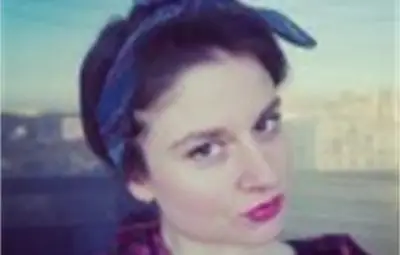 7 типа фейсбук статуси, които те правят жалък