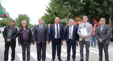 Екзарх Йосиф почете Ботев и героите на българската свобода и независимост с паметник на поета-революционер /галерия/