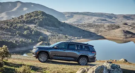 Още по-внушителни 4х4 възможности, безупречно пътно поведение, лукс и комфорт и още, и още от най-награждавания Джип в историята