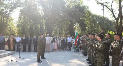 Русенци почетоха 188 години от рождението на Васил Левски.  Георги Георгиев: Левски не мечтаеше за освобождение,  което свършва с подпис