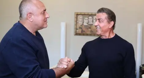 Борисов гледа трейлъра на новия &bdquo;Рамбо&rdquo; със Сталоун в Министерски съвет