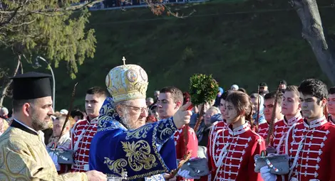 20 мъже на възраст между 18 и 53 години ще скочат във водите на река Дунав при Русе на Богоявление 20 мъже на възраст между 18 и 53 години ще скочат във водите на река Дунав при Русе на Богоявление