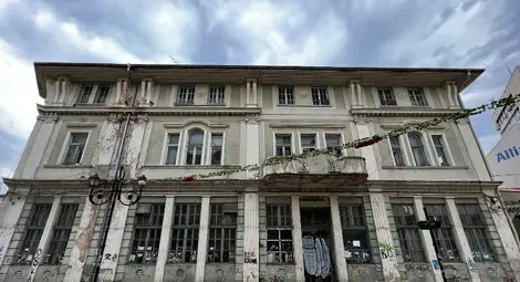 Пустеещият Дом на учителя тръгва към превръщане в модерен Младежки център