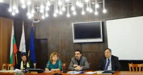 Обучават секционните комисии за особеностите на вота