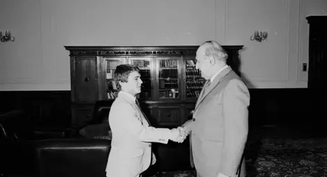 Историята на една снимка с указание от ЦК на БКП &ndash; Наим и Тодор Живков