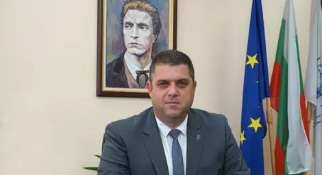 Иво Пазарджиев