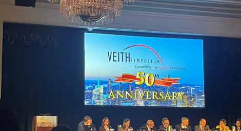 Екипът на отделение Съдова хирургия представи рядък клиничен случай на реномиран медицински форум в Ню Йорк, САЩ