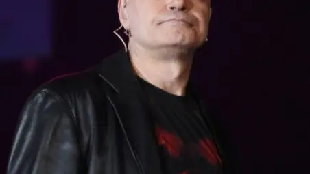 Слави излиза в пенсия след концерта!