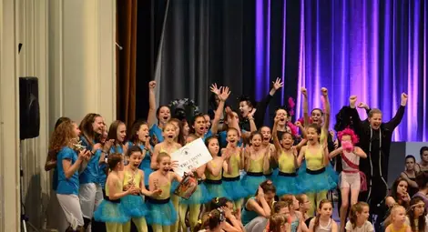 Концерт на борда на кораб и феерични спектакли предлага &bdquo;Сцена край реката&ldquo;