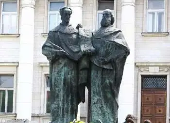 Скопие спирка няма: Глаголицата била македонска, че и по-стара от гръцката Скопие спирка няма: Глаголицата била македонска, че и по-стара от гръцката