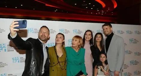 Звездна кино премиера с червен килим на &bdquo;Лъжите в нас&ldquo; /галерия/