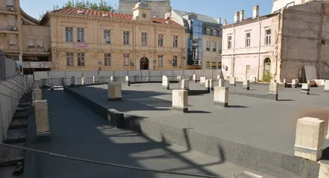 Довършват подземния паркинг на Доходното здание догодина