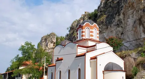 Частица от мощите на свети Теодор Тирон пристига в Басарбовската обител Частица от мощите на свети Теодор Тирон пристига в Басарбовската обител