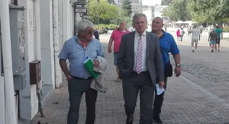 Валери Иванов и Румен Петков /отляво надясно/.       