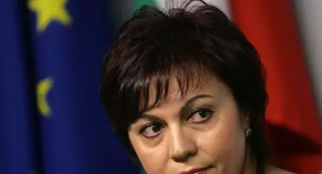 Нинова: Подготвяме проектозакон за приемни семейства за възрастните хора Нинова: Подготвяме проектозакон за приемни семейства за възрастните хора