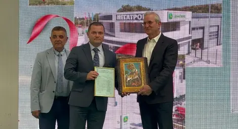 Кметът Пенчо Милков и ръководството на „Мегатрон“ откриха модерния комплекс на компанията в Мартен Кметът Пенчо Милков и ръководството на „Мегатрон“ откриха модерния комплекс на компанията в Мартен