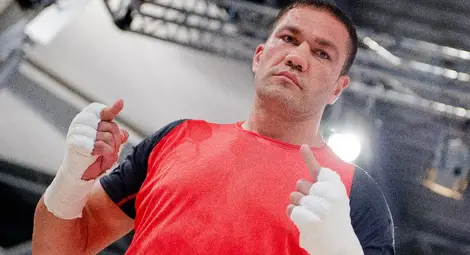 Русе вярва, че Кобрата може да детронира Кличко