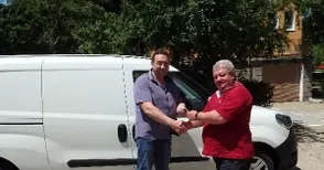 „Бяла лястовица“ разнася топла храна по домовете в Караманово