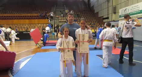 Два сребърни медала за каратеките на &bdquo;Ипон&ldquo;