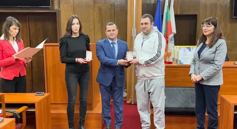 Първенци в Ученическите игри в Русе бяха наградени от кмета Пенчо Милков