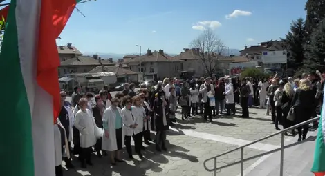 100 болници от утре без връзка с НЗОК