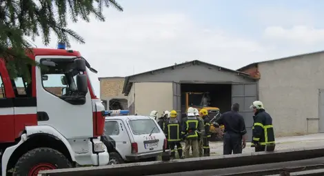 16 тона химикали горяха в склад на &bdquo;Каолин&ldquo;