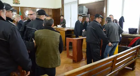 Сочени за убийци с отменени доживотни присъди вече оспорват и запетайките