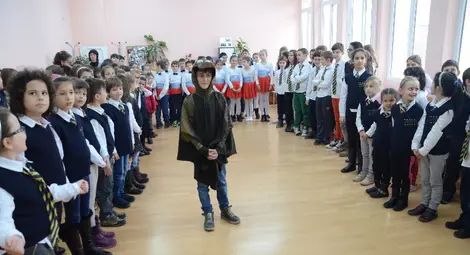 Песните на Крокодила Гена  огласиха Европейското училище