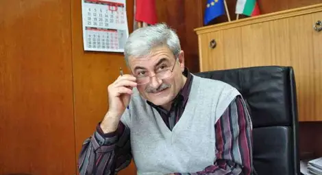 Обиденият Райнов мълчи за резултатите от изпитите