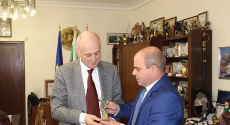 Банкови мениджъри впечатлени от облика на Русе и визията за развитието му