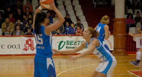 Без проблеми за &bdquo;Дунав 8806&ldquo; срещу &bdquo;Рилски спортист&ldquo; в Русе