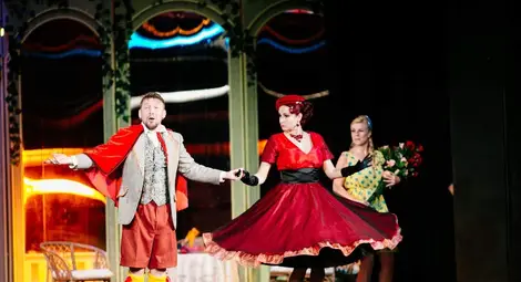 Сцена от оперетата.                               Снимка: Русенска опера