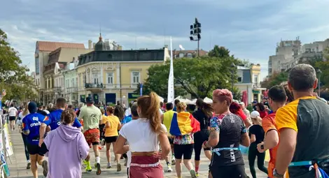 300 участници от 11 държави стартираха в международния пробег &bdquo;Бягане на свободния дух Русе &ndash; Гюргево&ldquo;