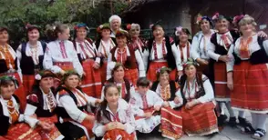 Красенски пенсионери поддържат живи Лъчитба, Еньова буля и още стари ритуали