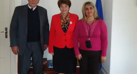 Посланик Меглена Плугчиева направи приятели Дойче Шуле и най-старата швейцарска гимназия