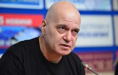Слави Трифонов: Няма да оттегля кандидатурата на Любомир Каримански