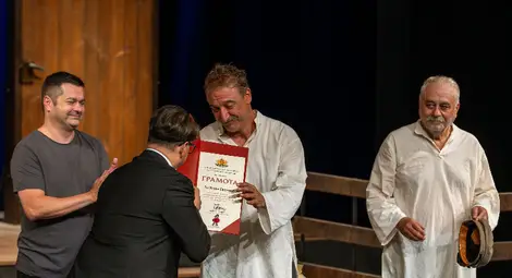 Кирил Ефремов на премиерата на "Гераците" в Русе: Не мога да си представя, че на 50 години ще съм на сцената, която обичам!