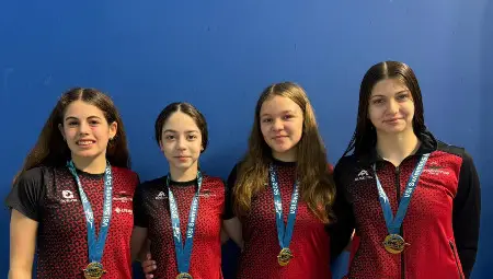 Самира Джавид, Алиша Димитрова, Ан-Мари Младенова и Зара Сабриева спечелиха златото в щафетното плуване в свободен стил. Самира Джавид, Алиша Димитрова, Ан-Мари Младенова и Зара Сабриева спечелиха златото в щафетното плуване в свободен стил.